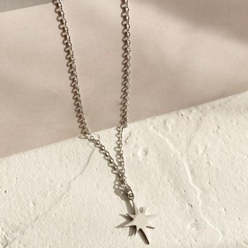 שרשרת כוכבים בצבע זהב