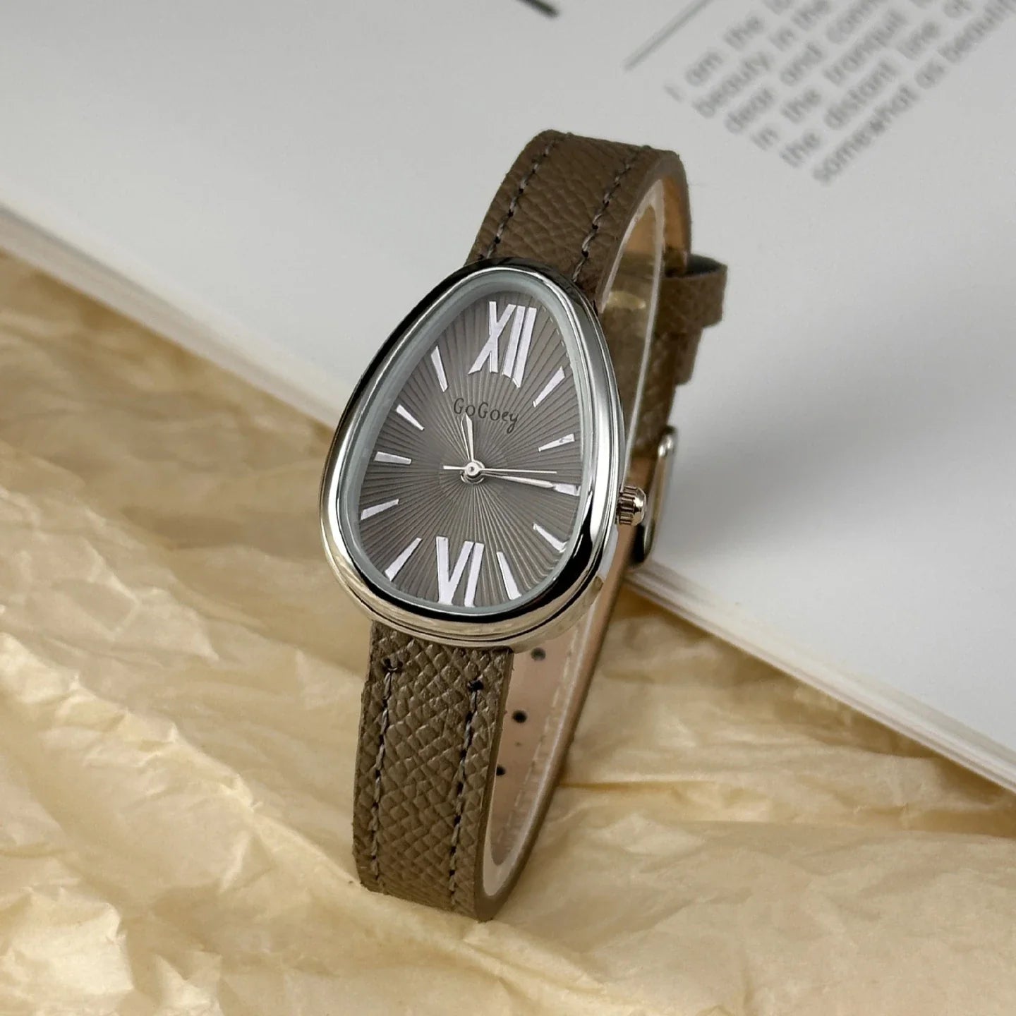 שעון עור אלגנטי