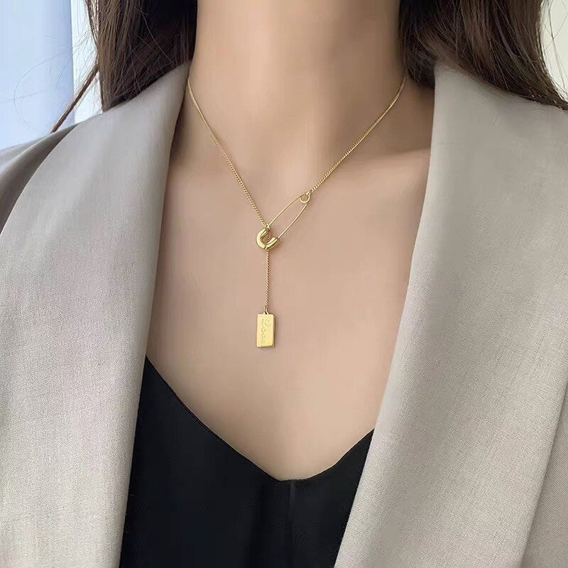 שרשרת צ'וקר בצבע זהב- סנדרה