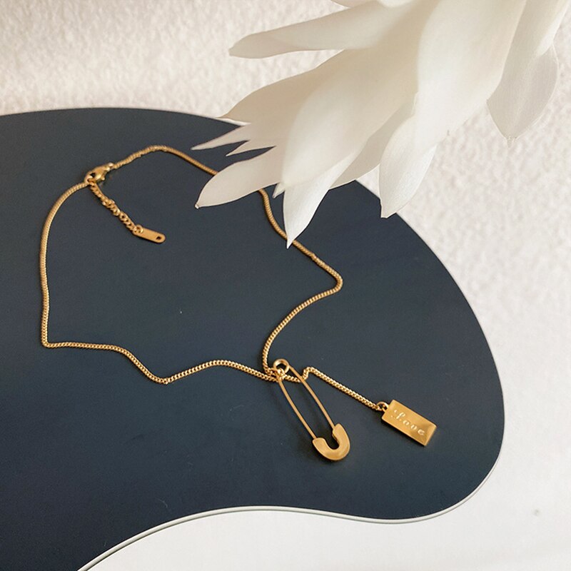 שרשרת צ'וקר בצבע זהב- סנדרה